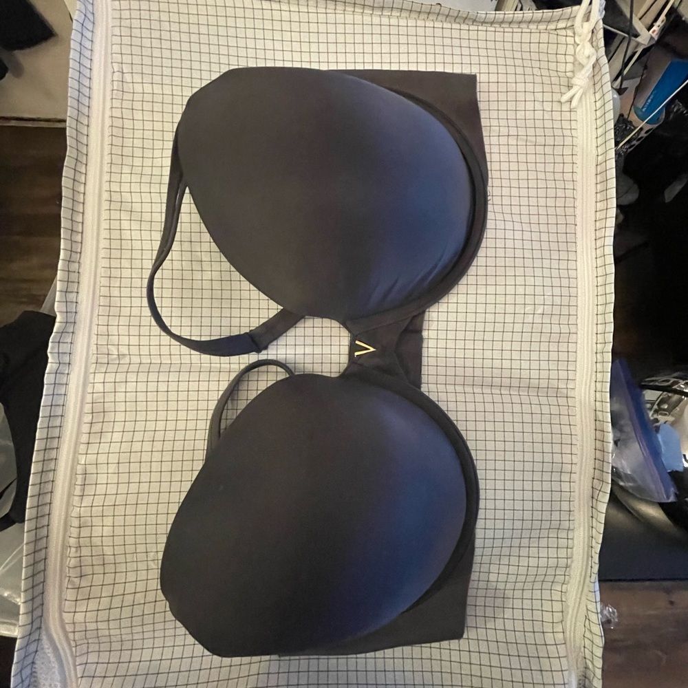 Victoria’s Secret Very sexy / dream angels bra bundle - price firm - 38DD *** - Picture 3 of 16